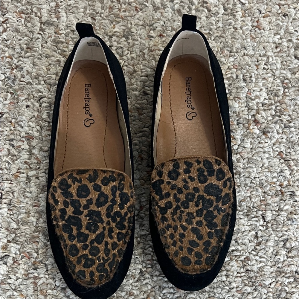 BareTraps Women's Leopard Flats - Black and Brown size 6